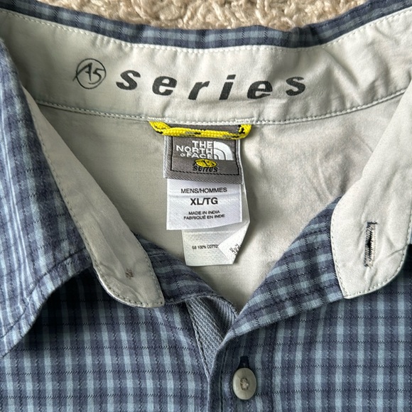 EUC Men’s Button Down The North Face Blue Checkered Long Sleeve Shirt Size XL - Picture 2 of 9